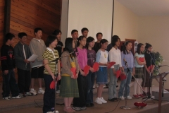 5-040509teens01